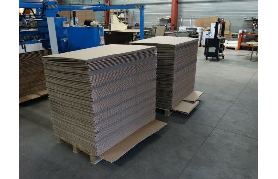 Enveloppe carton en cours de production - Pochette carton