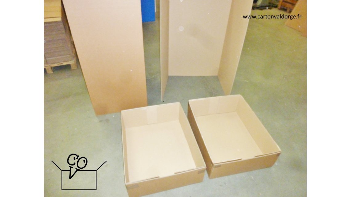 Container carton pour des grands formats en plusieurs morceaux  
